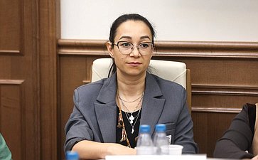 Встреча сенаторов РФ с участниками второго потока образовательной программы «Актуальные проблемы и эффективные практики устойчивого развития коренных малочисленных народов Севера, Сибири и Дальнего Востока»