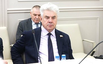 Виктор Бондарев