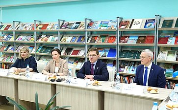 Владимир Якушев в ходе рабочей поездки в Республику Коми встретился с коллективом Республиканского Тентюковского дома-интерната для престарелых и инвалидов