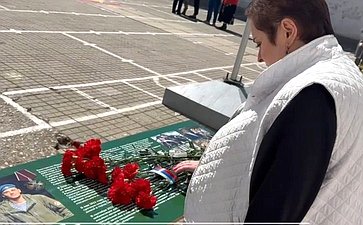 Лариса Мельник приняла участие в торжественной церемонии открытия Парты Героя