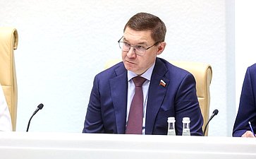 Владимир Якушев