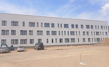 Баир Жамсуев в рамках работы в регионе провел совещание по контролю за ходом строительства школы в поселке Агинское