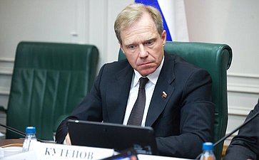 Андрей Кутепов