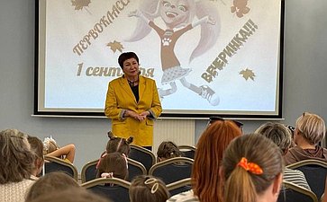 Елена Перминова встретилась в Кургане с будущими первоклассниками из опекаемых семей