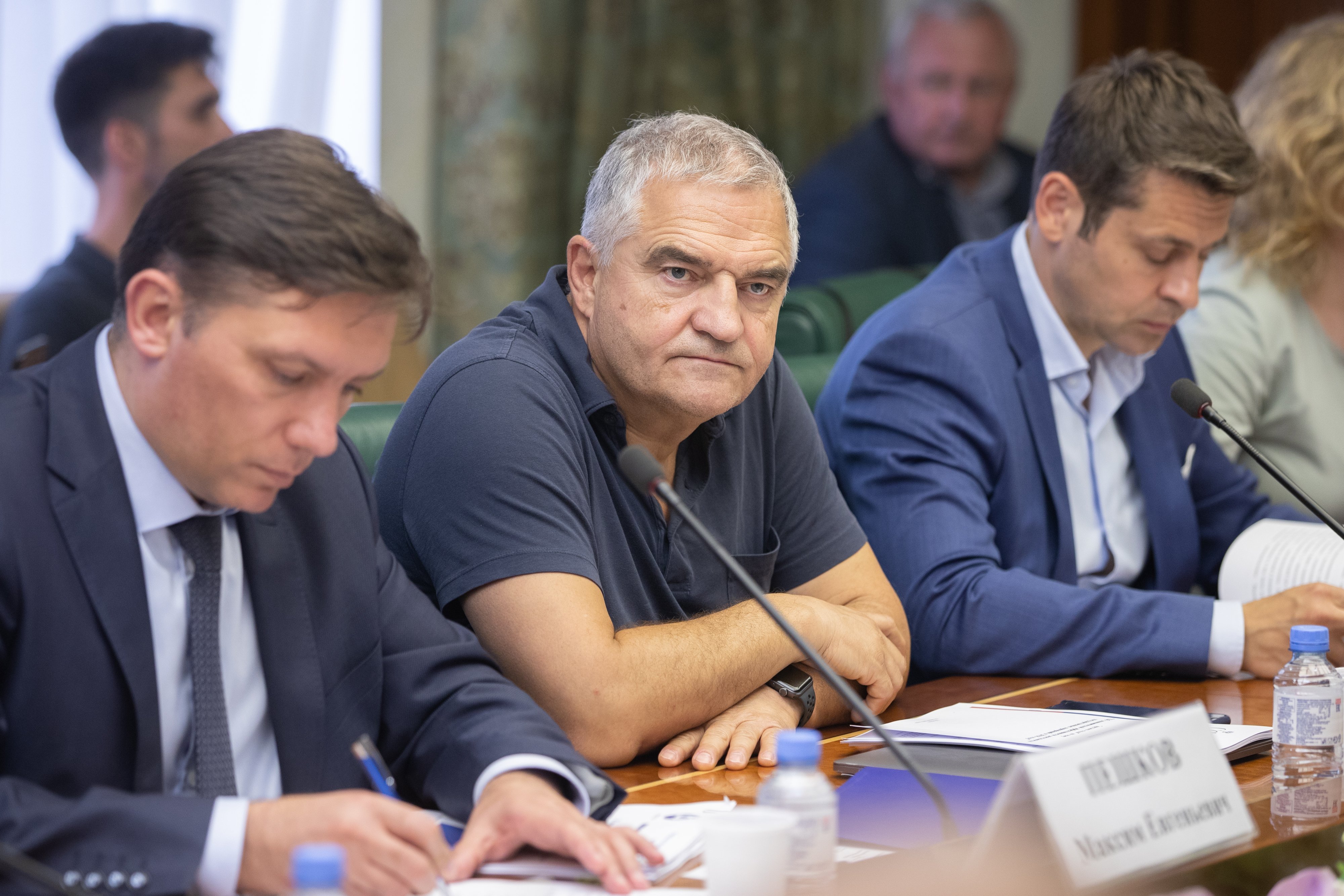 Экономическую эффективность деятельности государственных корпораций в ...