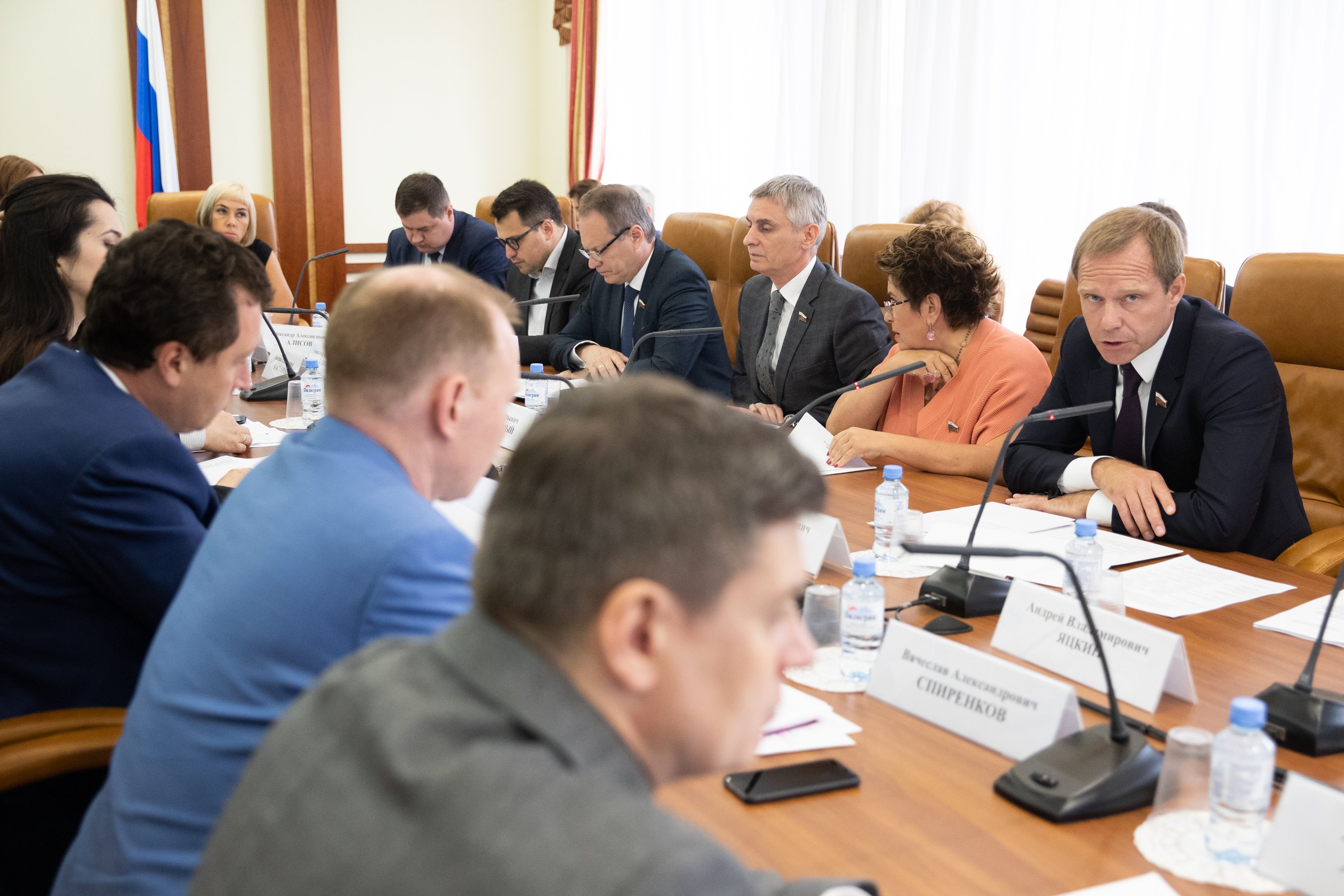 А. Кутепов: Вопрос о границах субъектов РФ затрагивает права граждан и ...