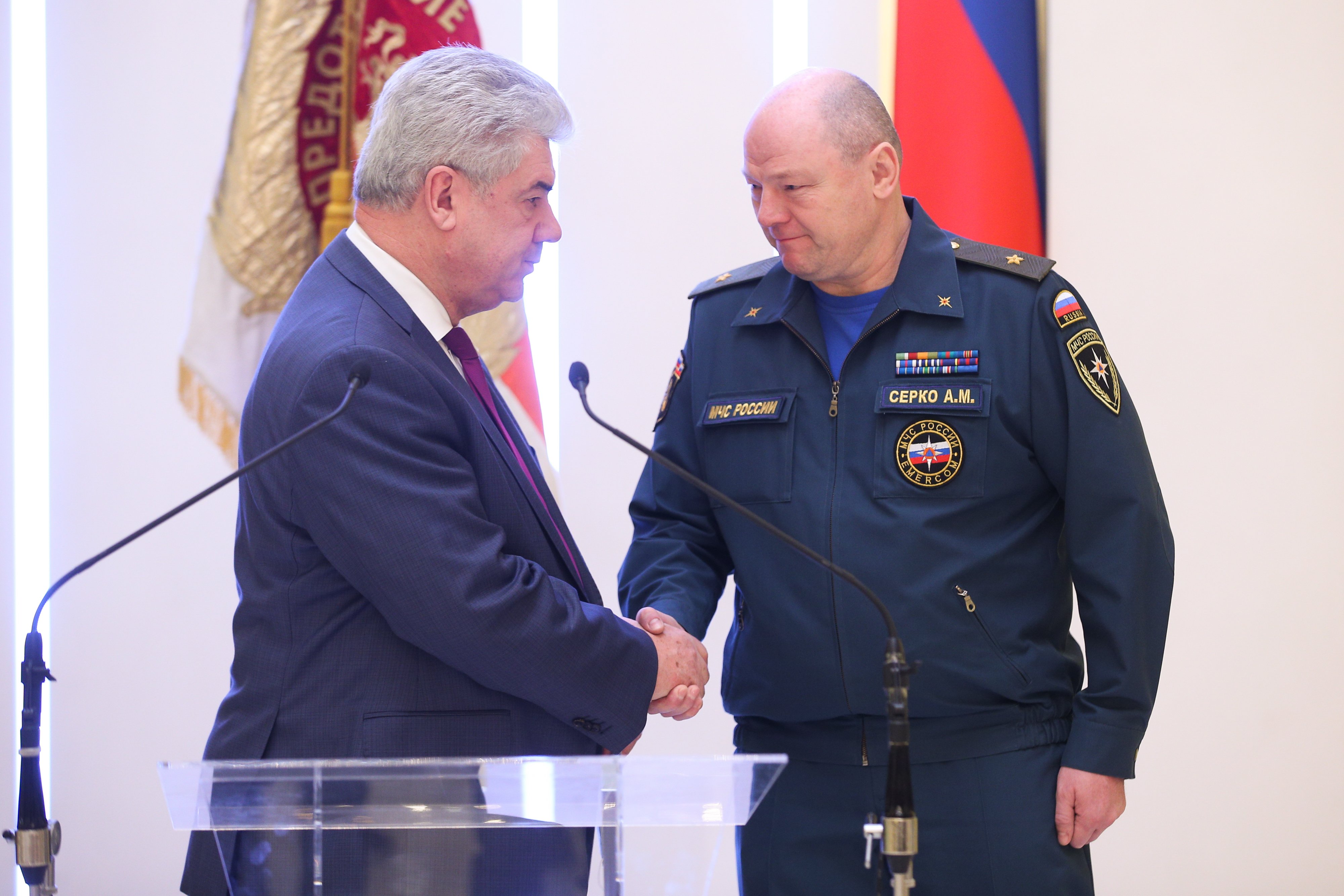 В Совете Федерации представлена выставка, посвященная 30-летию МЧС ...
