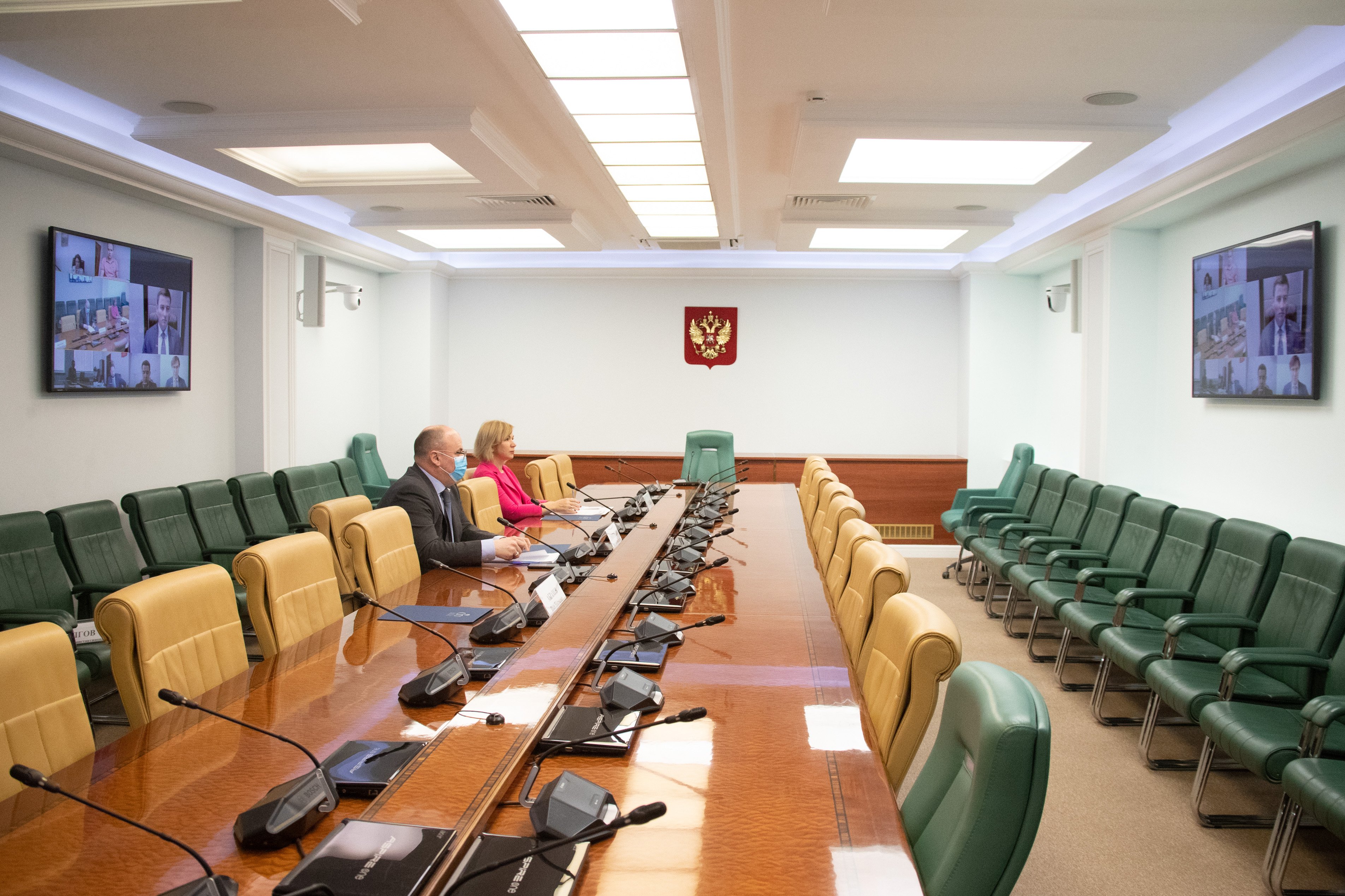 А. Дмитриенко провел совещание о мерах законодательного регулирования ...