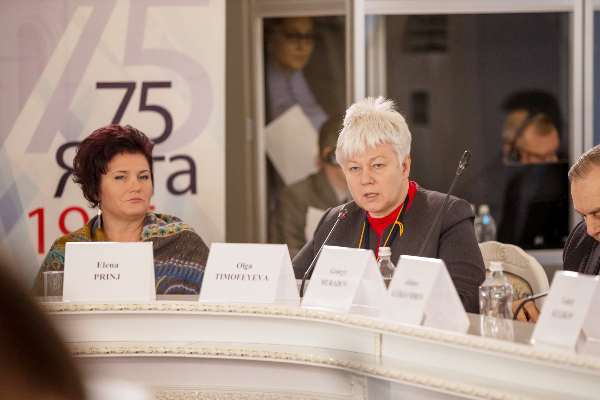 \u0415. \u0410\u043b\u0442\u0430\u0431\u0430\u0435\u0432\u0430: \u0423\u0440\u043e\u043a\u0438 \u042f\u043b\u0442\u044b-1945 \u043f\u043e\u043c\u043e\u0433\u0430\u044e\u0442 \u0437\u0430\u0444\u0438\u043a\u0441\u0438\u0440\u043e\u0432\u0430\u0442\u044c \u0438\u0441\u0442\u043e\u0440\u0438\u0447\u0435\u0441\u043a\u0443\u044e ...