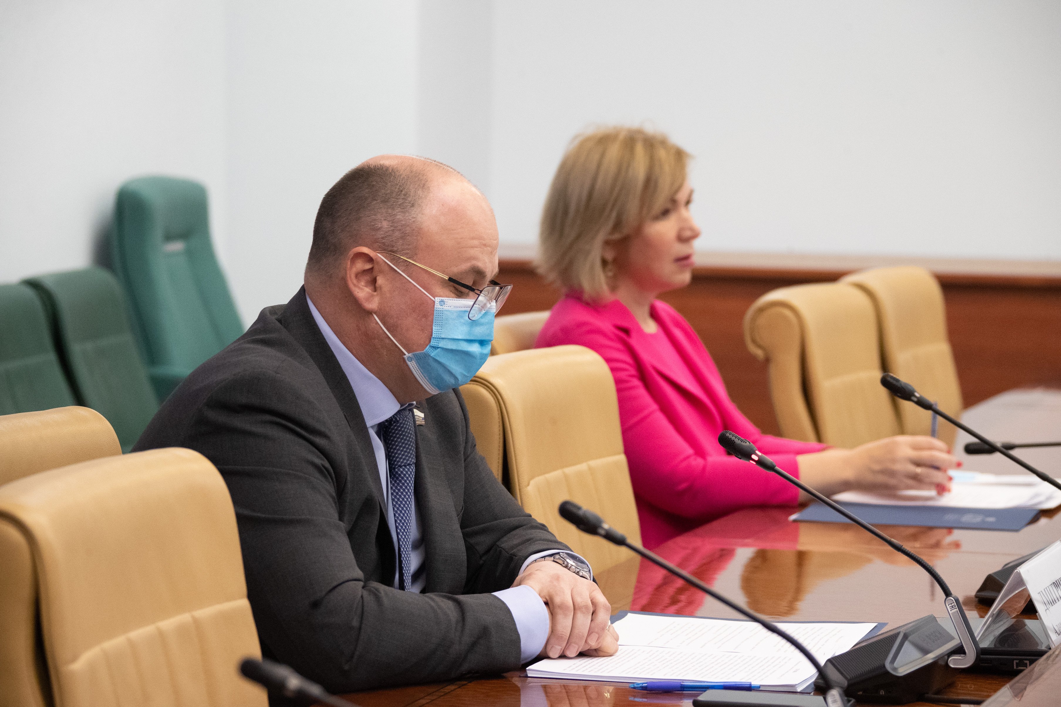 А. Дмитриенко провел совещание о мерах законодательного регулирования ...