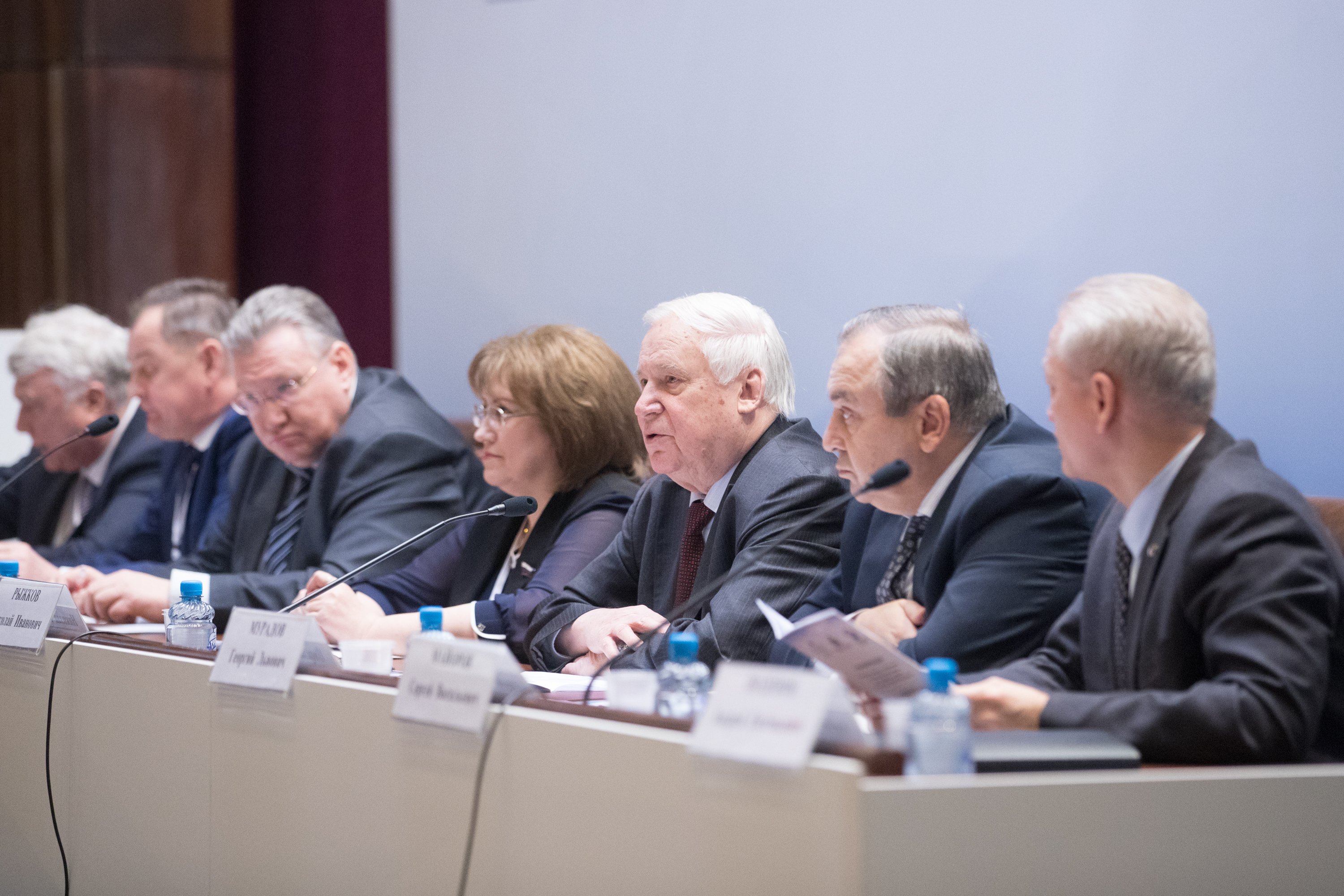 Опыт международных и национальных экономических программ будет ...