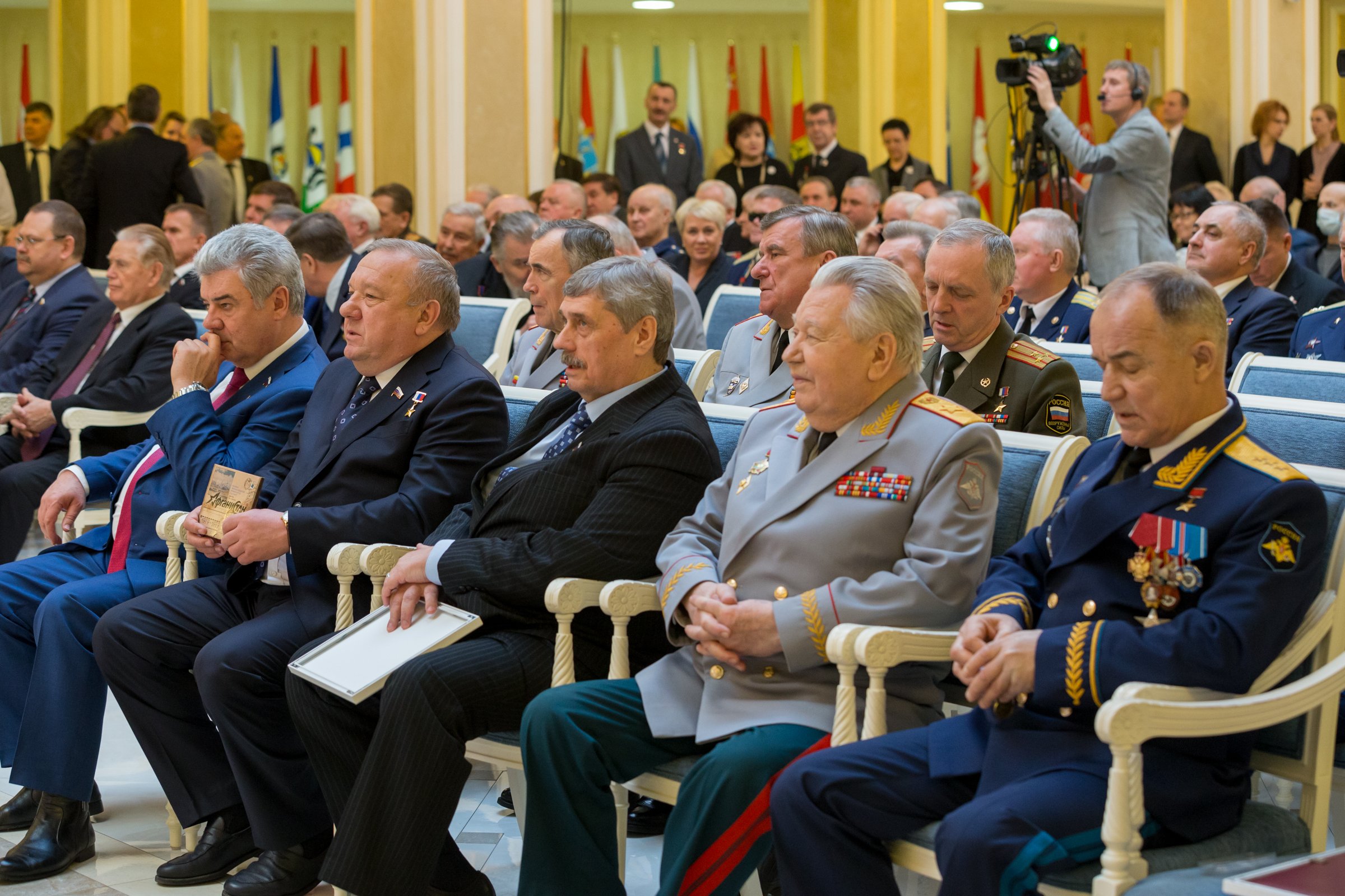 В. Матвиенко: Наши солдаты и офицеры честно и мужественно выполняли ...