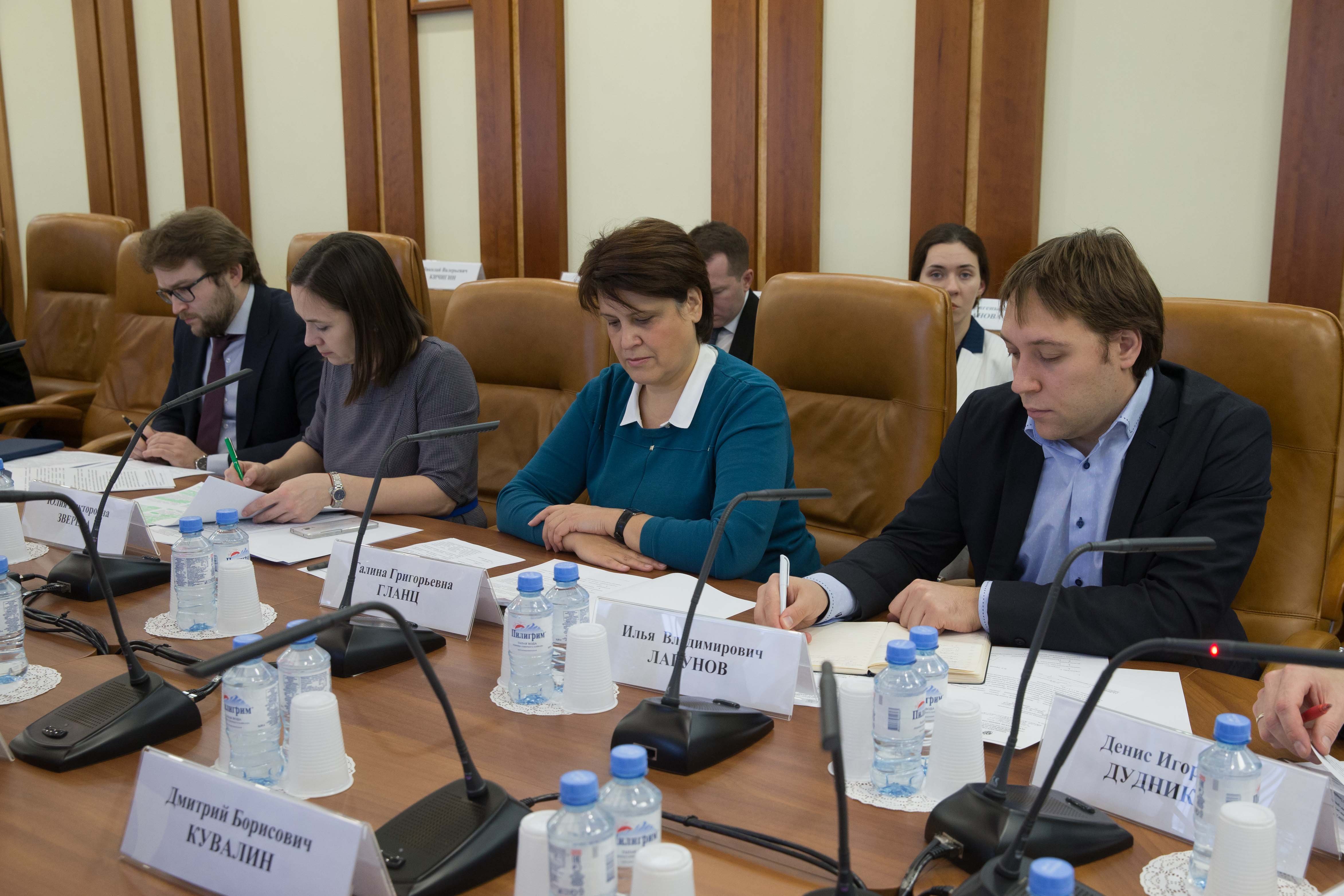 Понятие «городская агломерация» должно быть закреплено на ...