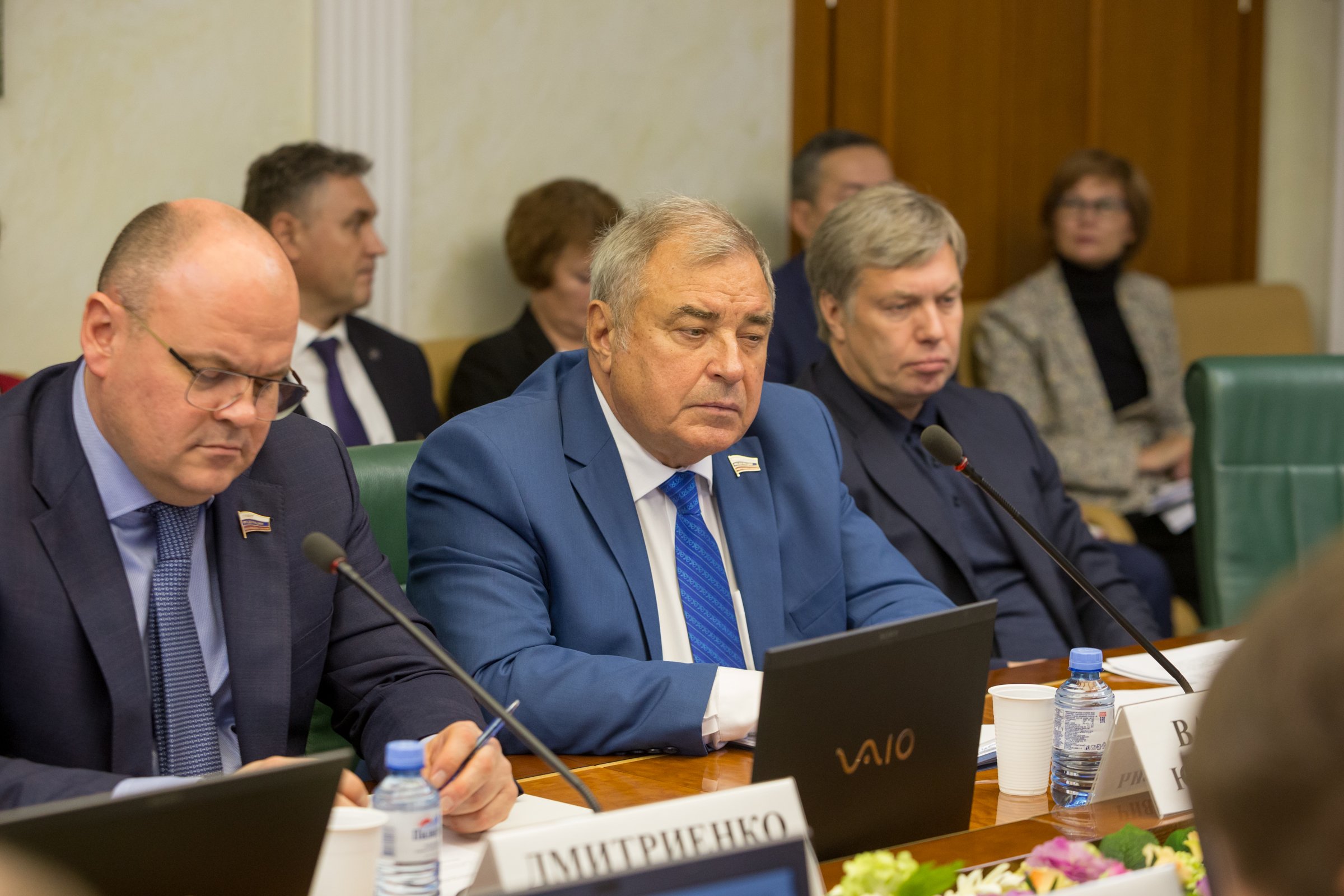 Комитет СФ по экономической политике не поддержал законопроект о ...