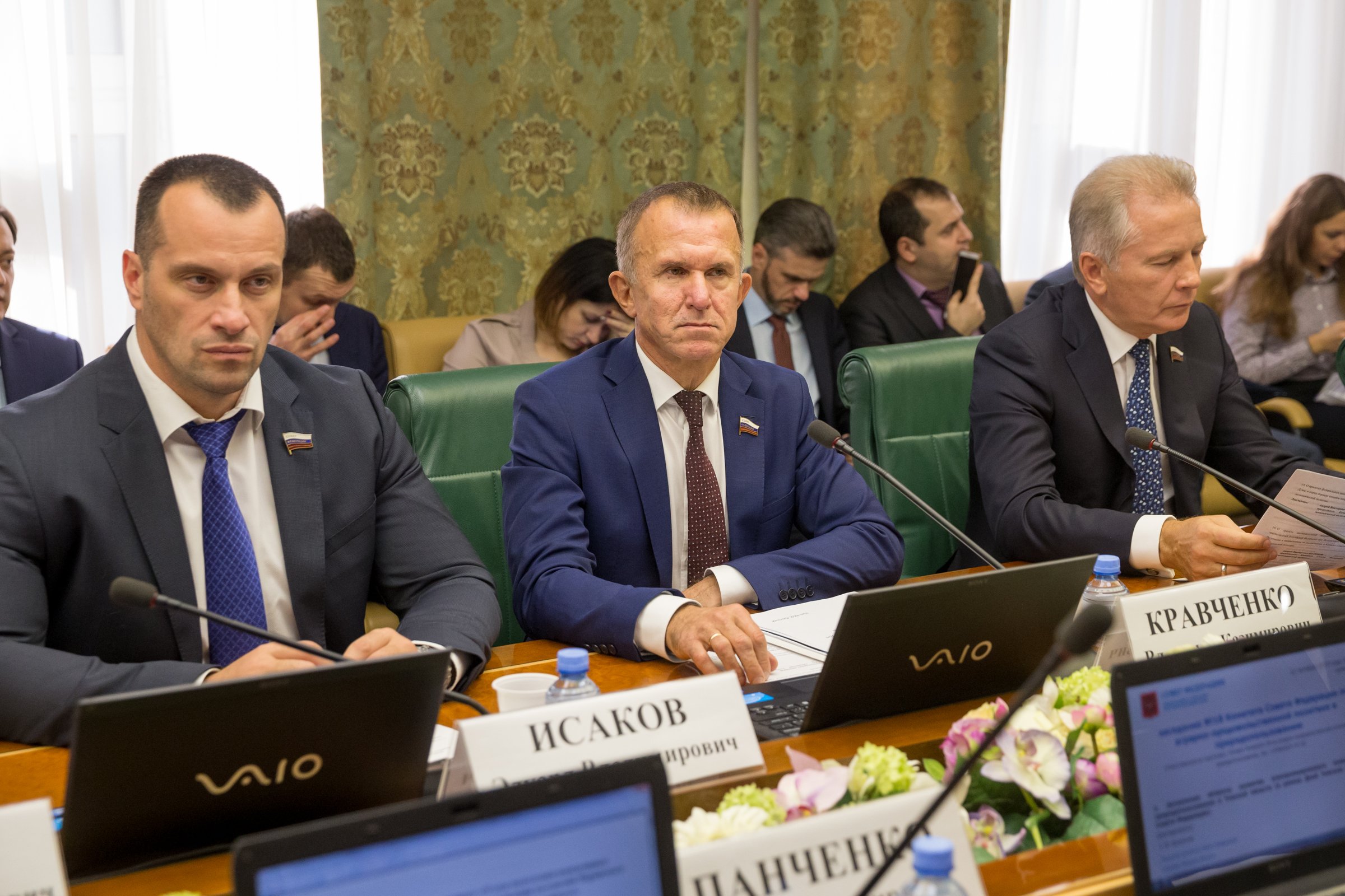 Комитет СФ по экономической политике не поддержал законопроект о ...