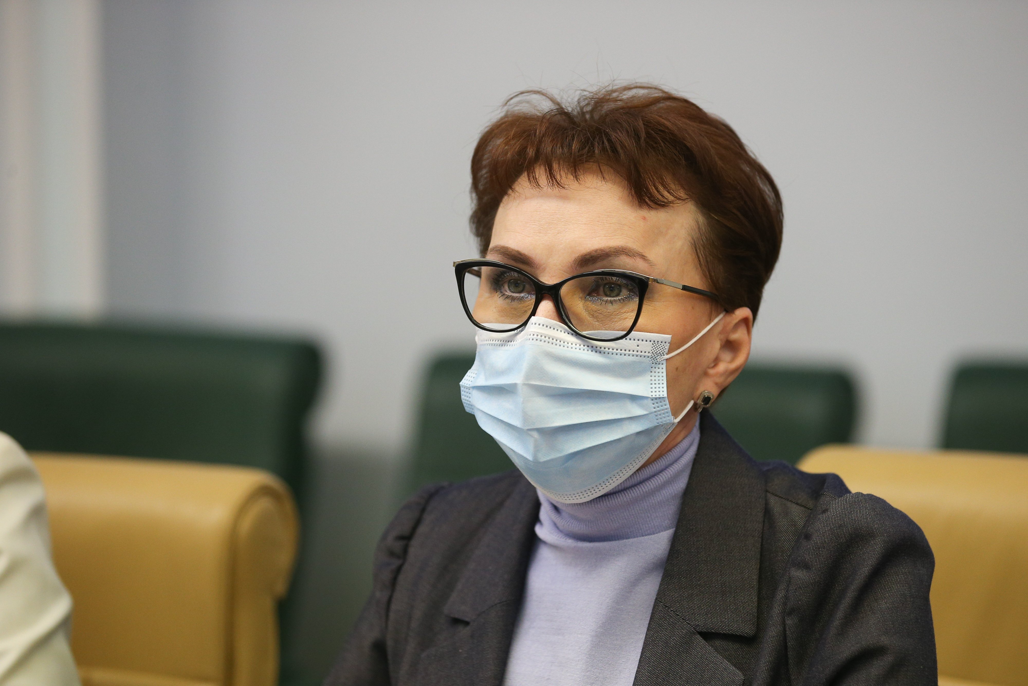 В Комитете СФ по социальной политике обсудили реализацию национальных ...