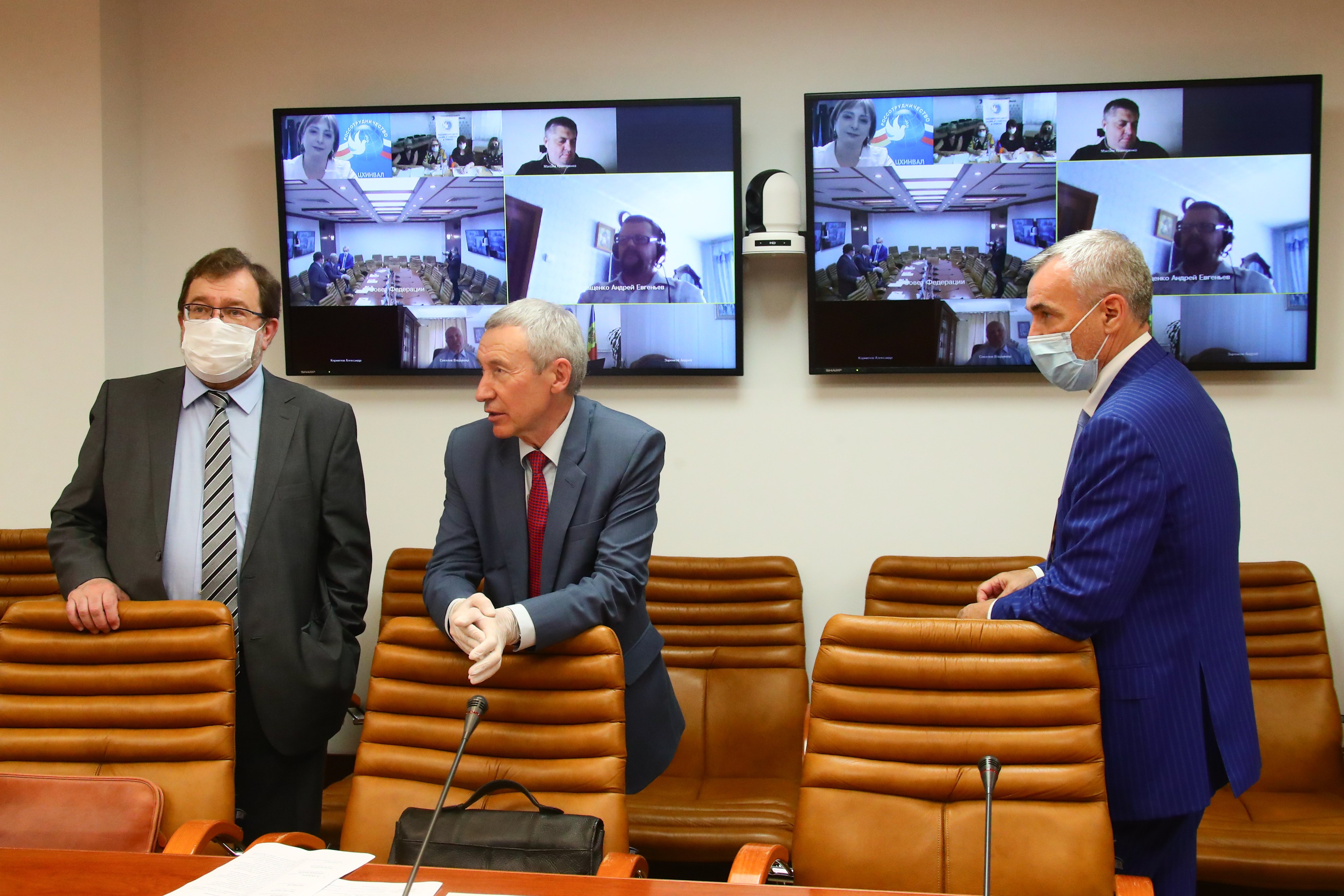 Поправки в Конституцию России помогут проживающим за рубежом ...