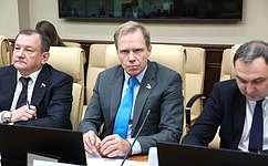 А. Кутепов: Важно обеспечить финансовую устойчивость коммунальных предприятий и усилить меры поддержки семей по оплате услуг ЖКХ