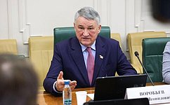 Заместитель Председателя СФ Ю. Воробьев провел встречу с молодежью из пятнадцати субъектов Российской Федерации