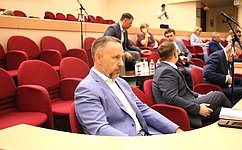 О. Алексеев принял участие в заседании Саратовской областной Думы