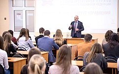 А. Вайнберг провел встречи со студентами ведущих вузов Нижегородской области
