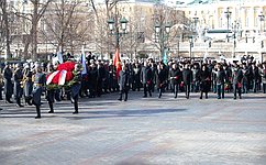 В. Матвиенко приняла участие в церемонии возложения венков к Могиле Неизвестного Солдата