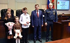А. Епишин вручил медаль «За проявленное мужество» юному герою из Тверской области