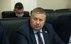 Д. Гусев провел прием граждан Ненецкого автономного округа по вопросам социальной поддержки