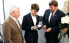 Г. Ягубов и М. Афанасов наградили юных ставропольчан медалями «За проявленное мужество»