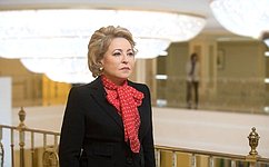 Президент Республики Узбекистан Ш. Мирзиёев наградил Председателя Совета Федерации В. Матвиенко орденом «Дустлик» («Дружба»)