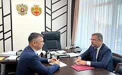 Н. Владимиров встретился министром образования Чувашии Дмитрием Захаровым