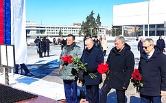 С. Рябухин в Ульяновске принял участие в возложении цветов к памятнику Герою РФ подполковнику Д. Разумовскому