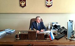 Сергей Лукин поздравил медалистов Аннинского района