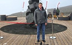 А. Епишин принял участие в открытии памятника геологу и писателю О. Куваеву