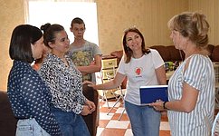 Г. Солодун посетила детские дома семейного типа в ЛНР