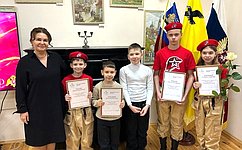 Ж. Чефранова наградила Благодарственными письмами Совета Федерации 15 детей-героев в Белгородской области