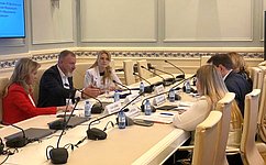 С. Горняков: Доступность лекарственных препаратов в сельских населенных пунктах должна быть обеспечена законодательно
