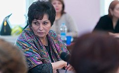 Е. Лахова провела семинар СЖР «Школа гражданской активности», посвященный, в частности, 70-летию Победы
