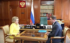 В. Матвиенко и губернатор Омской области В. Хоценко обсудили социально-экономическое развитие региона