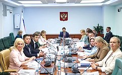 Профильный Комитет СФ обсудил работу Фонда «Круг добра» и социально значимые законы