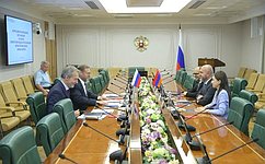 Заместитель Председателя СФ К. Косачев провел встречу с делегацией Республиканской партии Армении