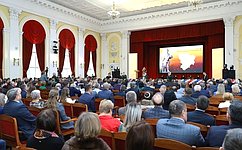 С. Горняков и Н. Семисотов поздравили тружеников АПК Волгоградской области с заслуженными наградами