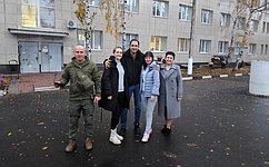 А. Хапочкин доставил гуманитарную помощь в медучреждения Белгородской области