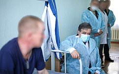 В. Джабаров навестил раненых участников СВО в военном госпитале Биробиджана