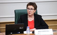 Е. Перминова: Наш Комитет проводит работу по формированию законодательных предложений в части укрепления института семьи