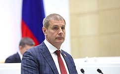 Уточняется право кандидата указать в качестве рода занятий статус самозанятого