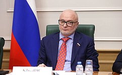 Повышение ответственности за продажу ряда психоактивных препаратов без рецепта поможет бороться с «лекарственной наркоманией» – А. Клишас