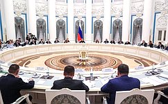 В. Матвиенко предложила сделать более адресными национальные и федеральные проекты, касающиеся вопросов демографии