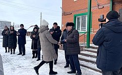 В. Городецкий: В Новосибирской области детям-сиротам, специалистам здравоохранения и образования вручили ключи от новых квартир