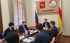 В. Назаренко встретился с представителями молодежного парламента Северной Осетии